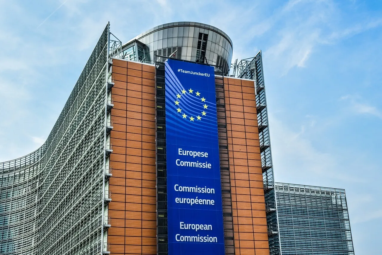 Poza pentru articolul Comisia Europeană publică recomandările de țară pentru România. Deficitul scade, dar rămân vulnerabilități