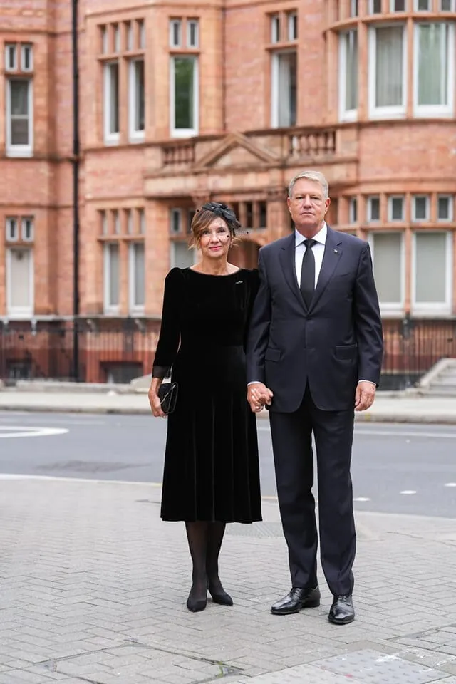 carmen-iohannis-klaus-iohannis-d05x carmen-iohannis-klaus-iohannis-d05x