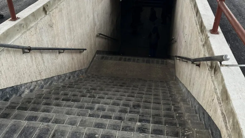 Poza pentru articolul Gara din Brașov, victimă a unui Dorel original. Oamenilor nu le-a venit să creadă când au văzut