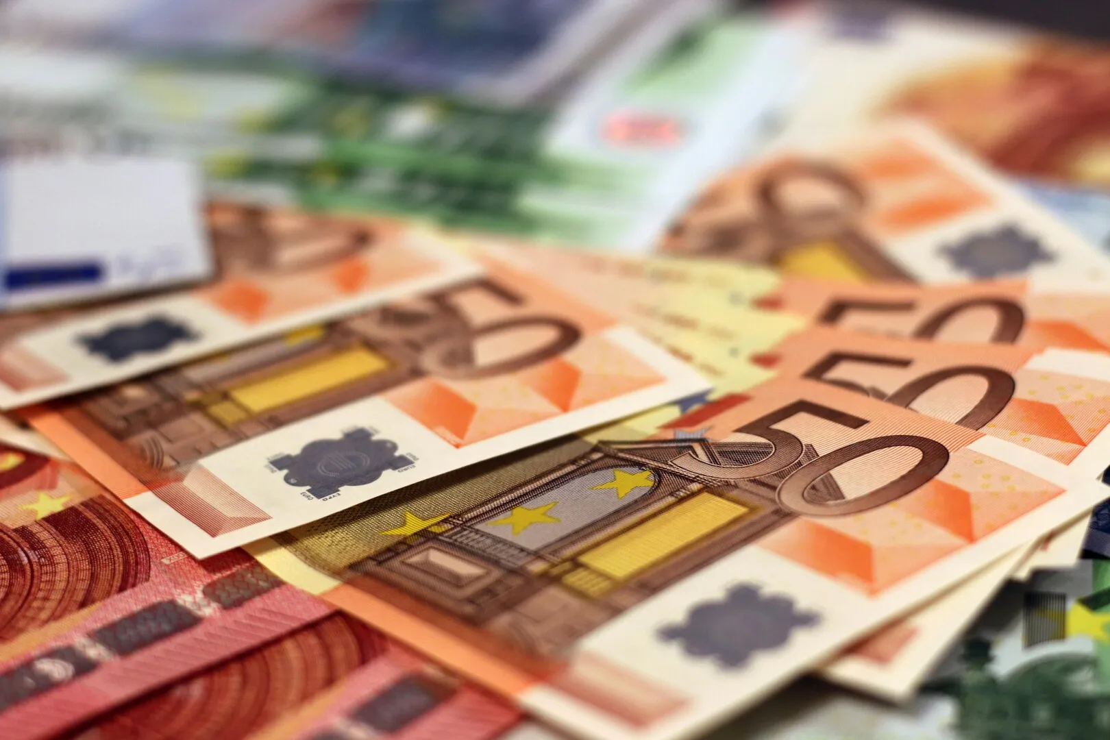 Poza pentru articolul Investiții străine directe în producție: În ce sectoare se orientează investitorii străini în 2026