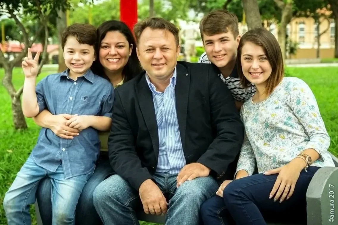 Poza pentru articolul Fiul cel mare al lui Dragoș Dolănescu, Ion, meserie lăudabilă peste hotare. Numit după marele solist, nepotul a ales un domeniu de viitor