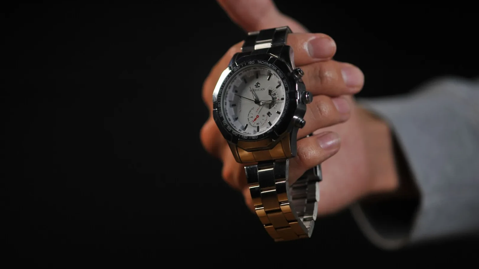 Ceasul clasic revine printre tineri. Smartwatch-ul pierde teren în fața analogicelor