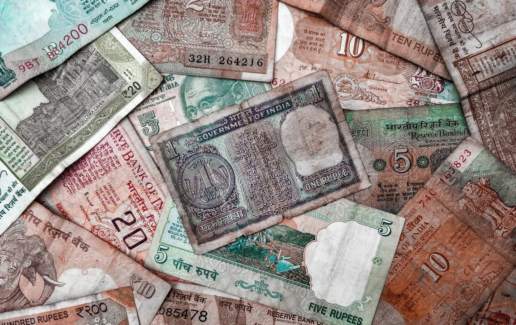 Poza pentru articolul Ai și tu această bancnotă prin casă? Se vinde cu peste 100.000 de lei acum, în 2026, este la mare căutare