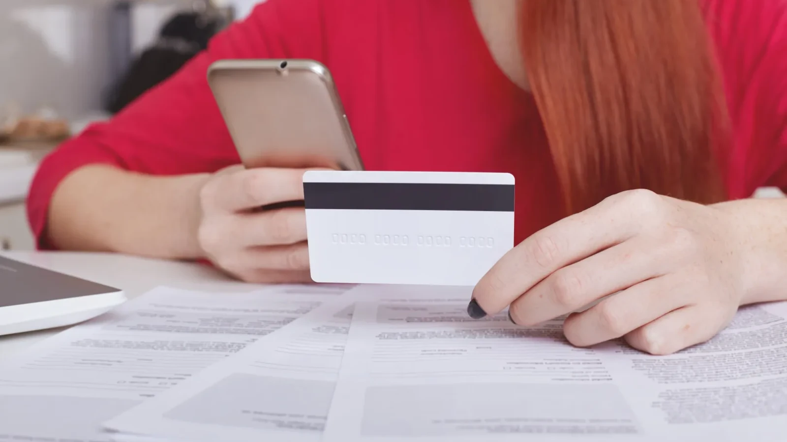 Escrocheria care te lasă fără bani în conturi instant. Nu este nevoie să-ți spargă contul bancar